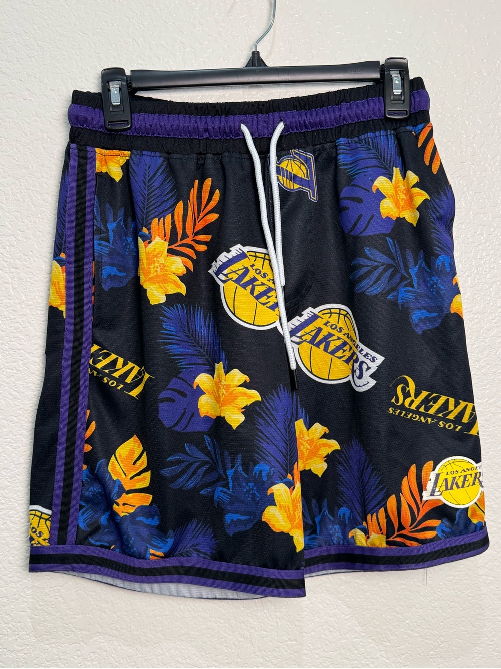 NBA Los Angeles Lakers Tropical Floral Basketball Shorts Men’s Small Black